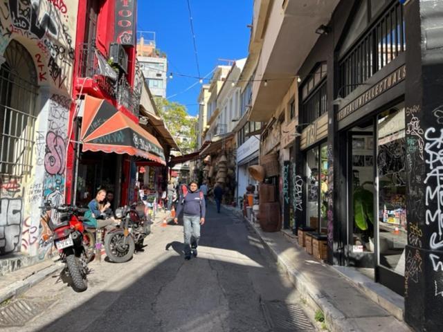 Christiana'S Lovely Apartment In Psyri, Athens Exterior photo